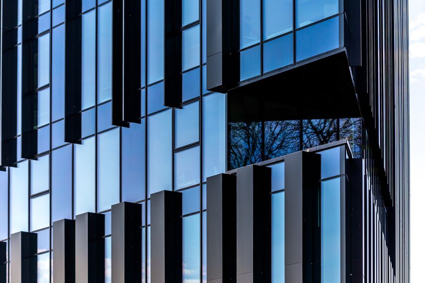 MasterLine 8 HI Fereste și CW 50-HI Perete cortina - Office building Avia Solutions Group Headquarters situat în Vilnius, Lituania