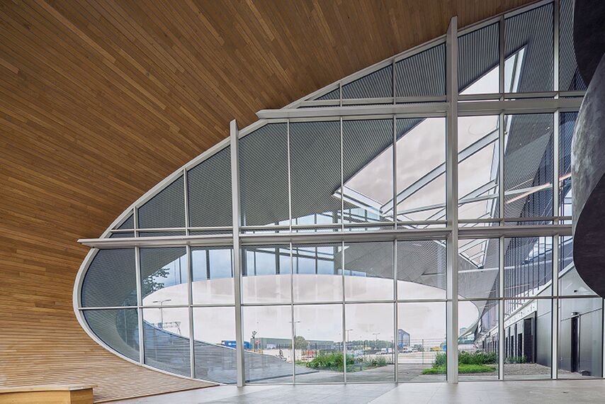 ConceptFolding 77 Sisteme glisante și ConceptWall 50 Perete cortina - Warehouse DC New Logic III situat în Tilburg, Olanda