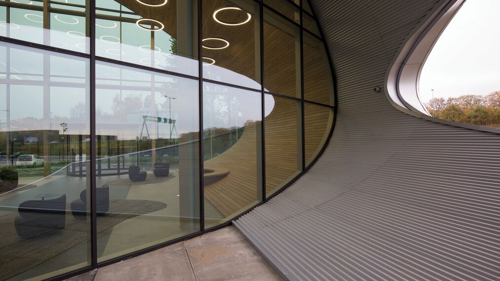 ConceptFolding 77 Sisteme glisante și ConceptWall 50 Perete cortina - Warehouse DC New Logic III situat în Tilburg, Olanda