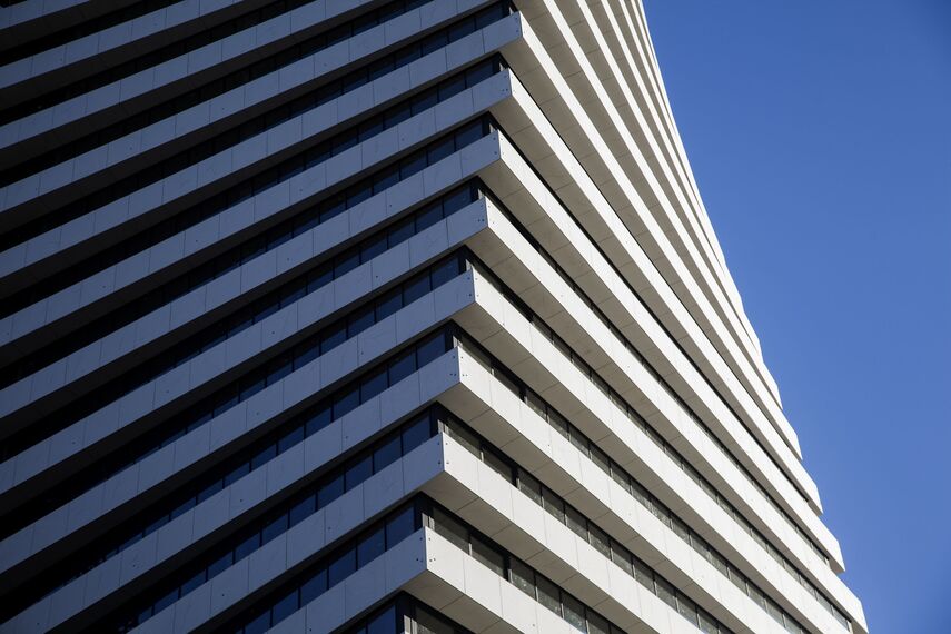 ConceptWall 50 Perete cortina, ConceptSystem 77 Usi și ConceptSystem 77 Fereste - Complex de apartamente Axis Towers situat în Tbilisi, Georgia