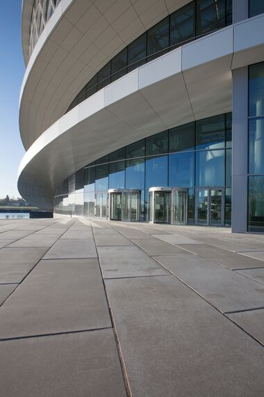 ConceptSystem 77 Fereste și ConceptWall 50 Perete cortina - Office building Barco One Campus situat în Kortrijk, België