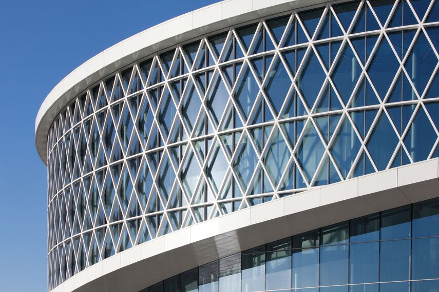 ConceptSystem 77 Fereste și ConceptWall 50 Perete cortina - Office building Barco One Campus situat în Kortrijk, België