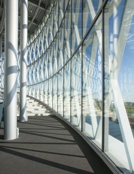 ConceptSystem 77 Fereste și ConceptWall 50 Perete cortina - Office building Barco One Campus situat în Kortrijk, België