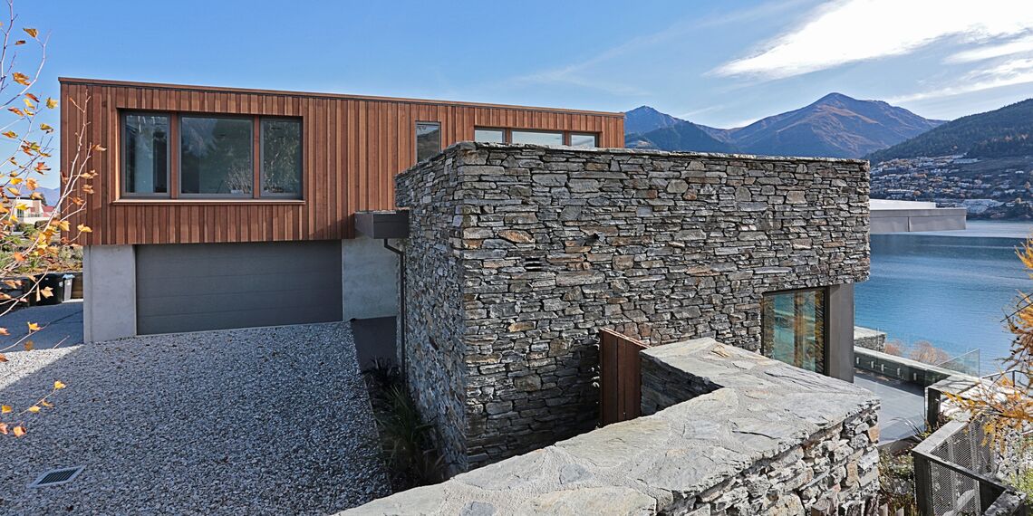 ConceptFolding 77 Sisteme glisante și ConceptSystem 77 Ferestre - Lake Wakatipu House situat în Otago, Noua Zeelanda