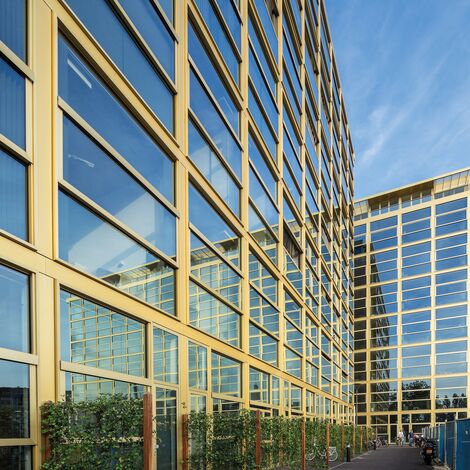 ConceptSystem 77 Usi, ConceptFolding 77 Sisteme glisante și ConceptWall 50 Perete cortina - Apartamentele din Philips Light Tower situat în Eindhoven, Olanda