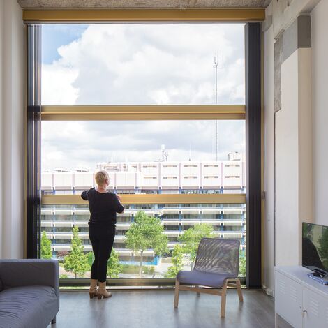 ConceptSystem 77 Usi, ConceptFolding 77 Sisteme glisante și ConceptWall 50 Perete cortina - Apartamentele din Philips Light Tower situat în Eindhoven, Olanda