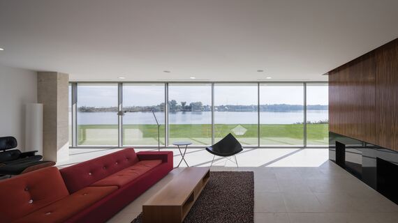 ConceptPatio 130 Sisteme glisante, ConceptSystem 77 Fereste, ConceptSystem 77 Usi și ConceptWall 50 Perete cortina - Villa Casa Buftea situat în Buftea, România