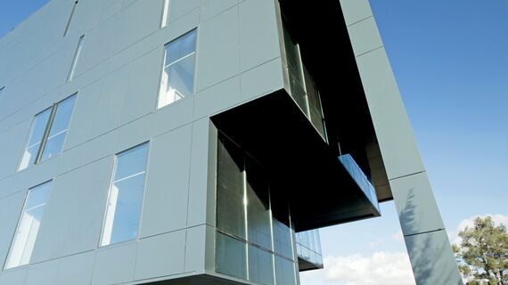 ConceptSystem 77 Fereste și CW 50-SG Perete cortina - Procuratura din Tbilisi situat în Tbilisi, Georgia