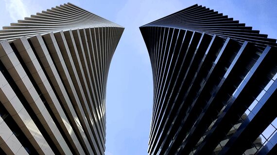 ConceptWall 50 Perete cortina, ConceptSystem 77 Usi și ConceptSystem 77 Fereste - Complex de apartamente Axis Towers situat în Tbilisi, Georgia