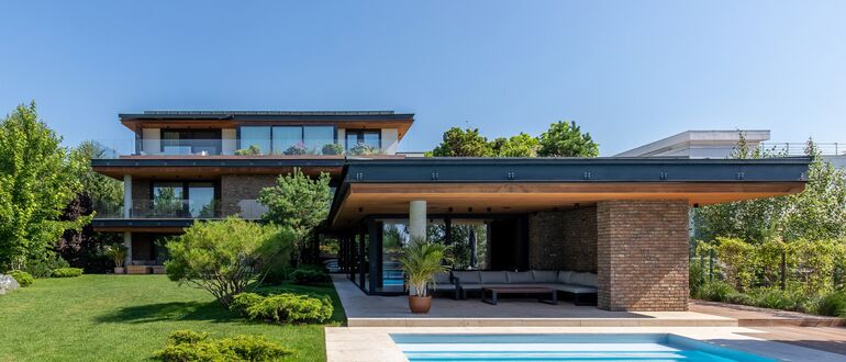 CW 50-SC Perete cortina și MasterLine 8 HI+ Ferestre - Casa M situat în Voluntari, România